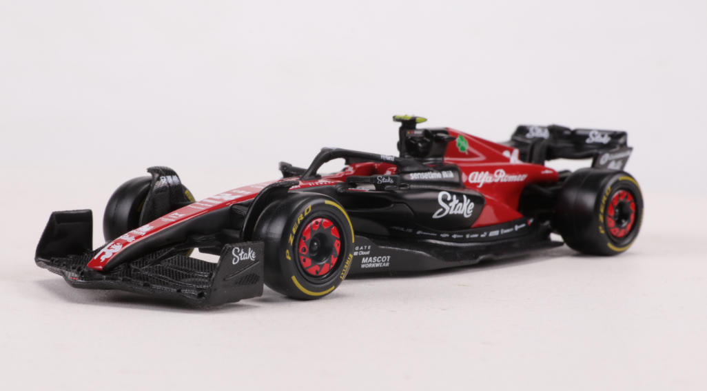 Miniatura Formula 1 Bburago 1/43 - Alfa Romeo 2023 - PegasusMiniaturas®